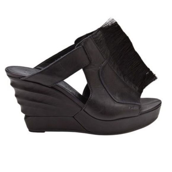 LD Tuttle Shoes - LD Tuttle The Line Horse Pony Hair Wedge Sandal